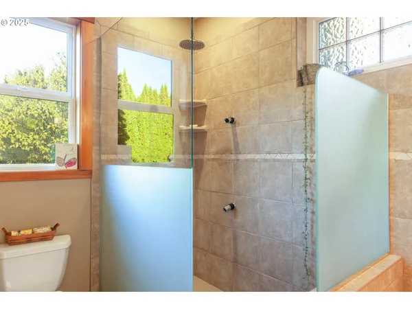 $799,000 | 3056 Highway 35, Hood River, OR 97031