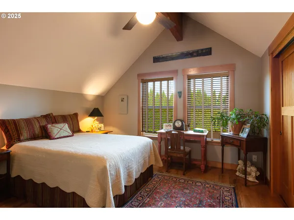 $799,000 | 3056 Highway 35, Hood River, OR 97031