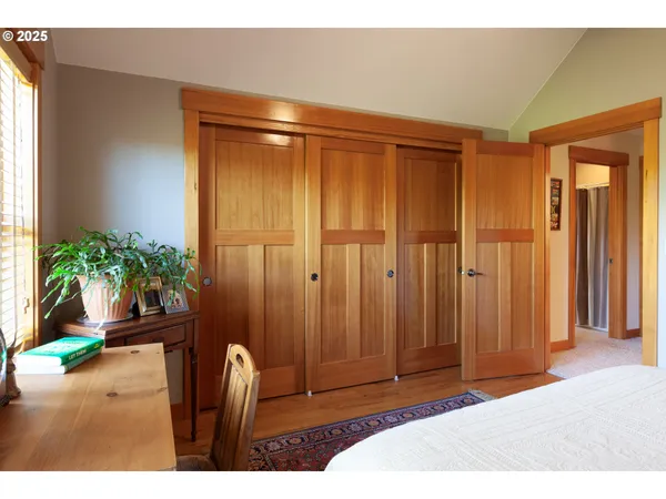 $799,000 | 3056 Highway 35, Hood River, OR 97031