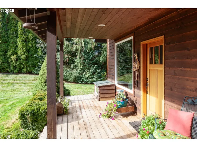 $825,000 | 3056 Highway 35, Hood River, OR 97031