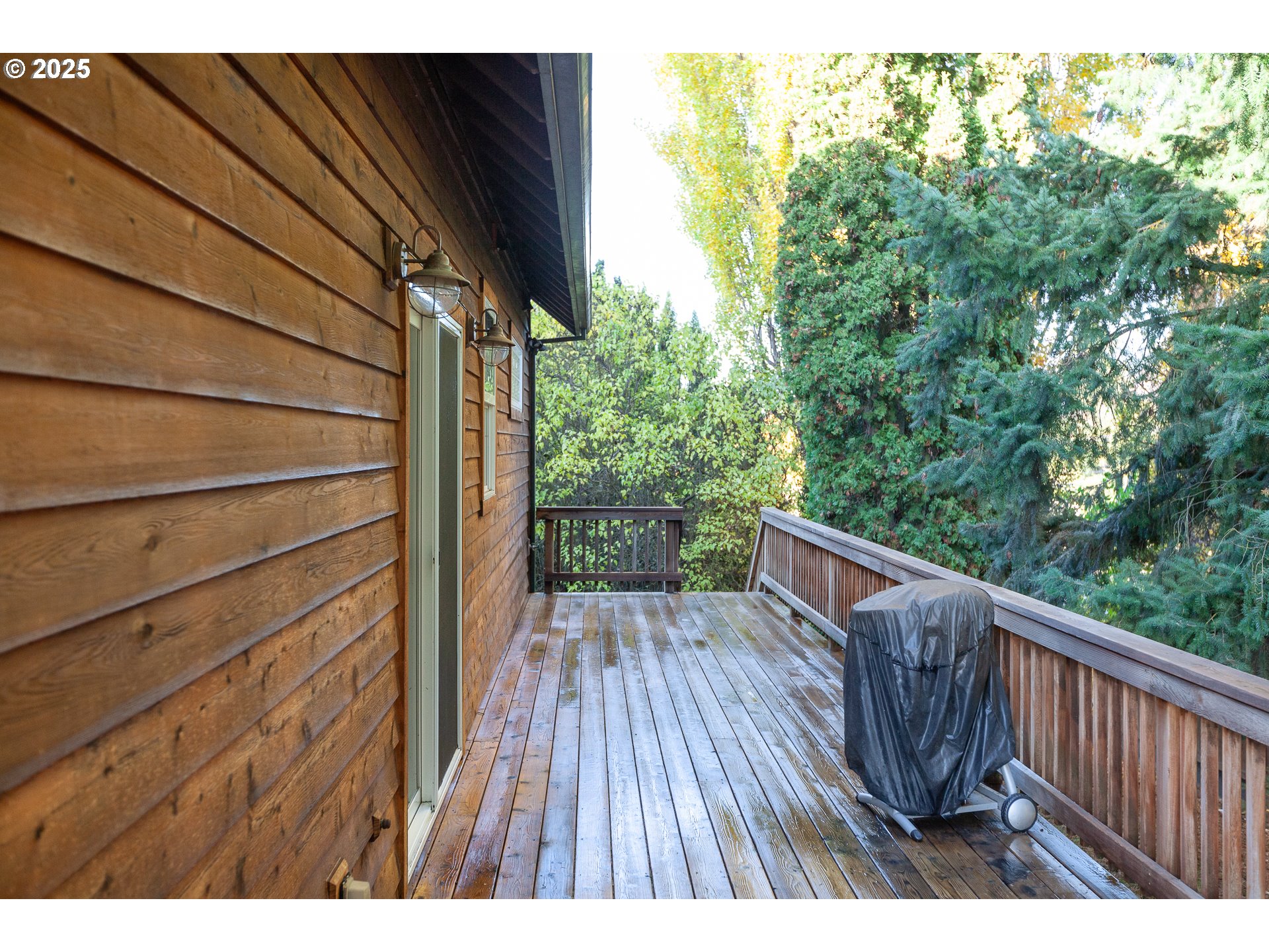 3056 Highway 35 Hood River, OR 97031 - Photo 9 of 48 Deck