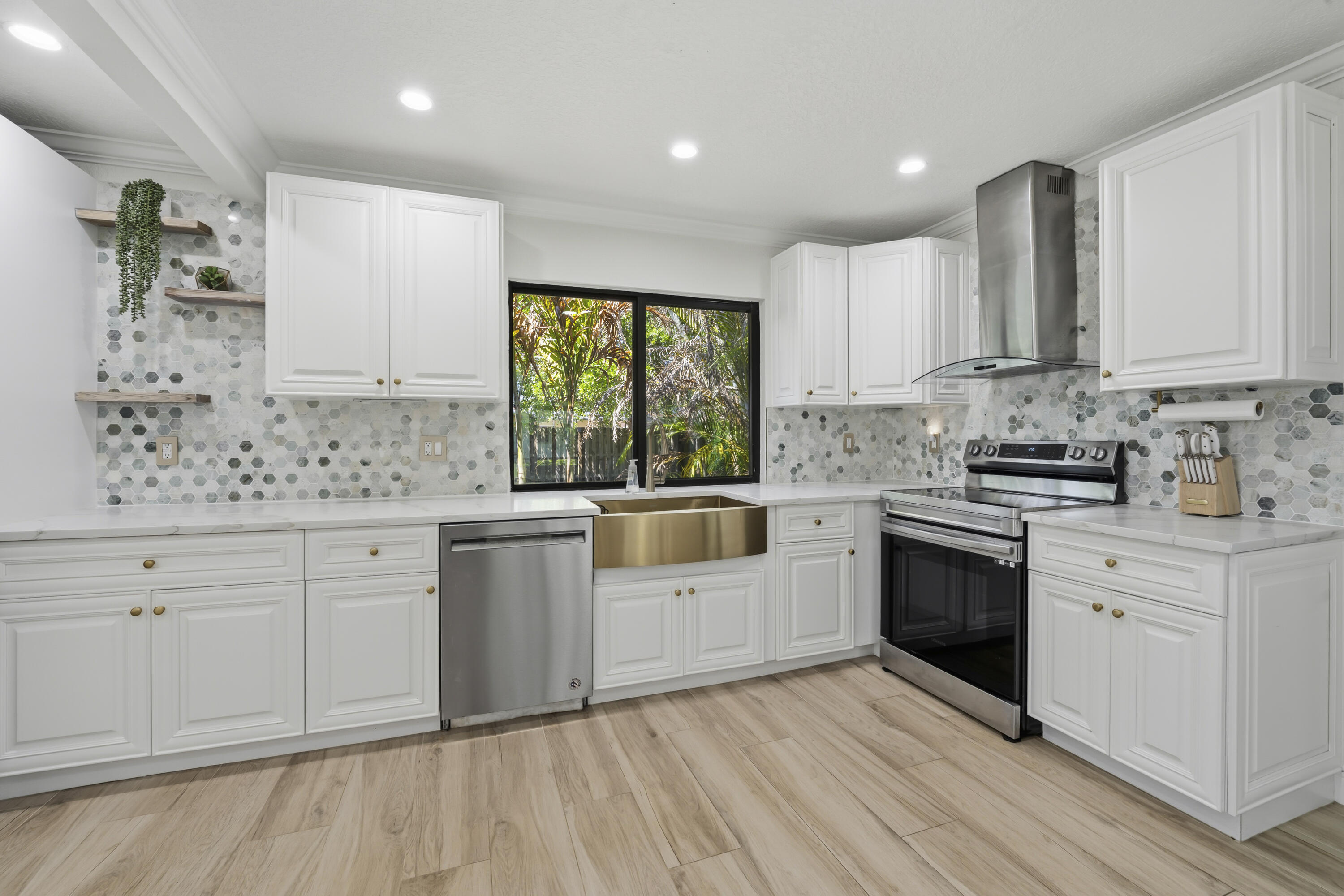 2225 Southeast Flanders Road Port St. Lucie, FL 34952 - Photo 10 of 45 Kitchen