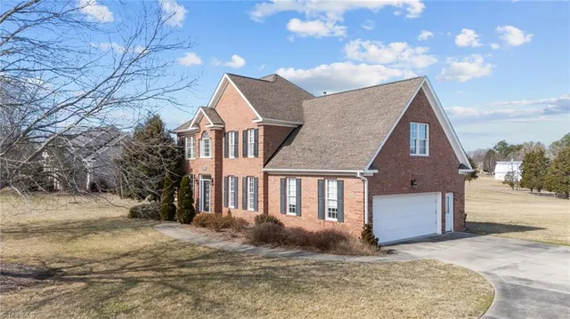 $459,500 | 8596 Oak Meadows Drive, Kernersville, NC 27284