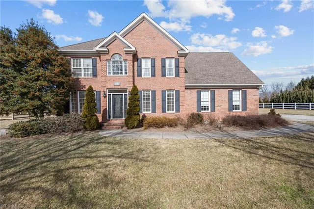 $459,500 | 8596 Oak Meadows Drive, Kernersville, NC 27284