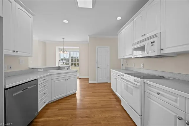 $459,500 | 8596 Oak Meadows Drive, Kernersville, NC 27284