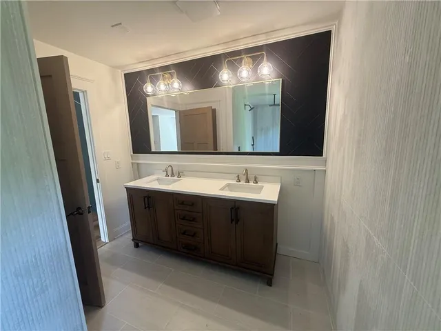 $740,000 | 6941 Nall Avenue, Prairie Village, KS 66208