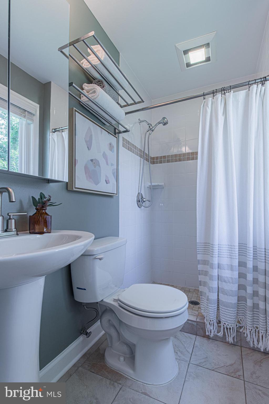 411 Torrington Place Silver Spring, MD 20901 - Photo 21 of 47 Gallery Image 21