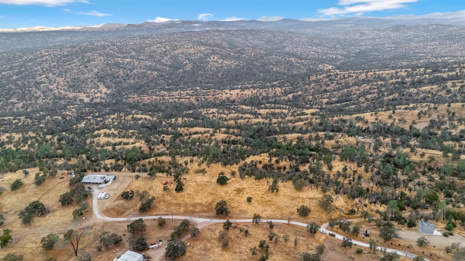 37749 Misty Ridge Road Raymond, CA 93653 - Photo 3 of 23 a view of city and mountain