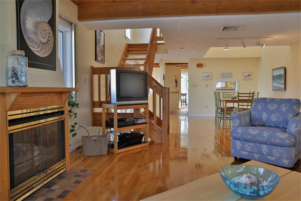 34 Rockport Road, Unit 7 Gloucester, MA 01930 - Photo 3 of 19 Gallery Image 3