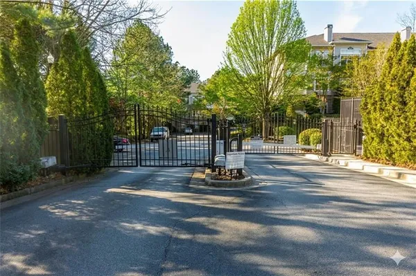 $2,200 | 2700 Pine Tree Road Northeast, Unit 1112, Atlanta, GA 30324