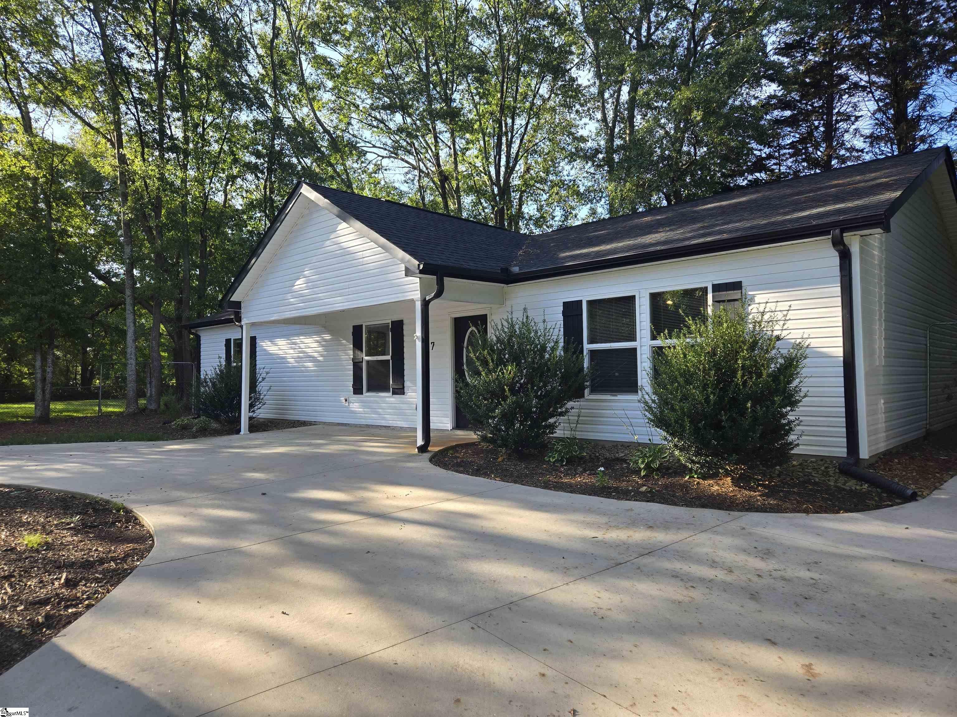 7 West 2nd Street Williamston, SC 29697 - Photo 2 of 14