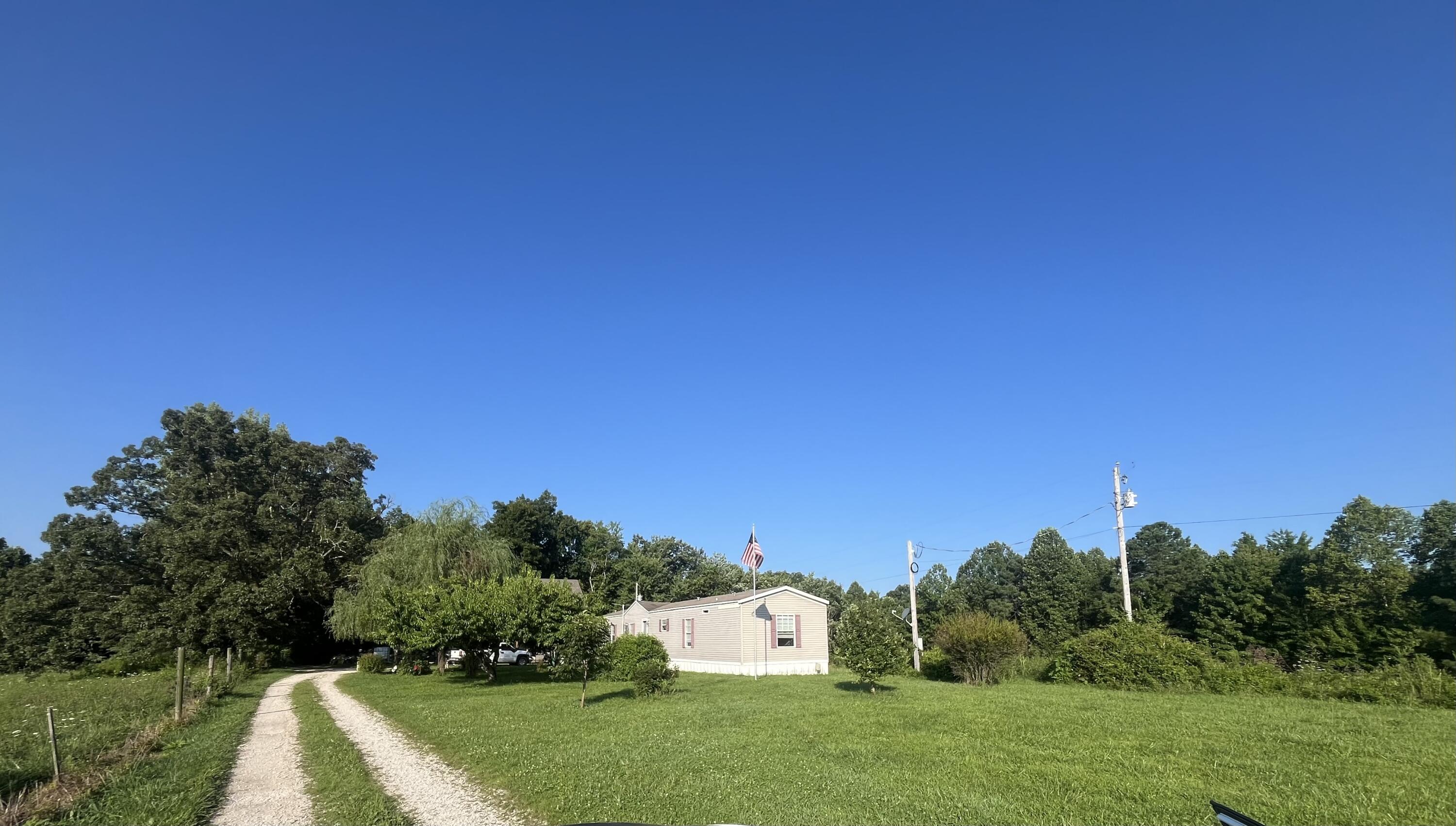 184 Catfish Cove Rd Cove Pine Ridge Pine Ridge, KY 41360 - Photo 2 of 3 IMG_7423