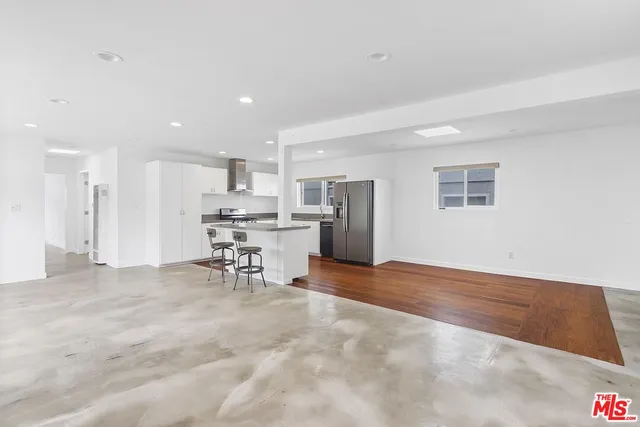 $6,500 | 25 Ironsides Street, Marina del Rey, CA 90292