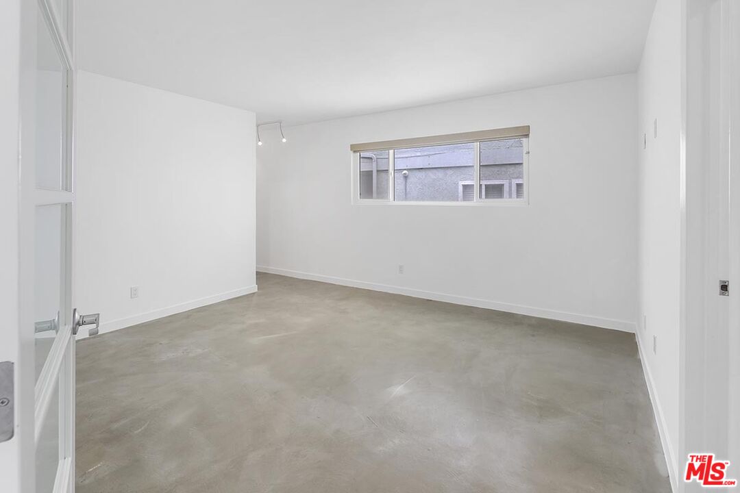 25 Ironsides Street Marina del Rey, CA 90292 - Photo 7 of 10