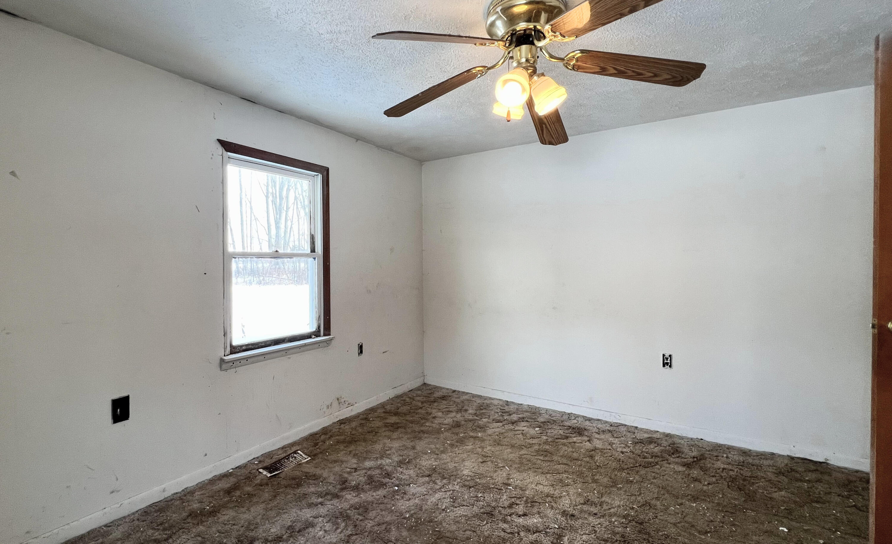 1401 Miner Road Crystal, MI 48818 - Photo 30 of 54 Bed 3 3