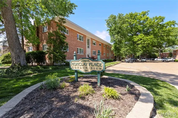 $165,000 | 221 Monclay Court, Unit 2N, St. Louis, MO 63122