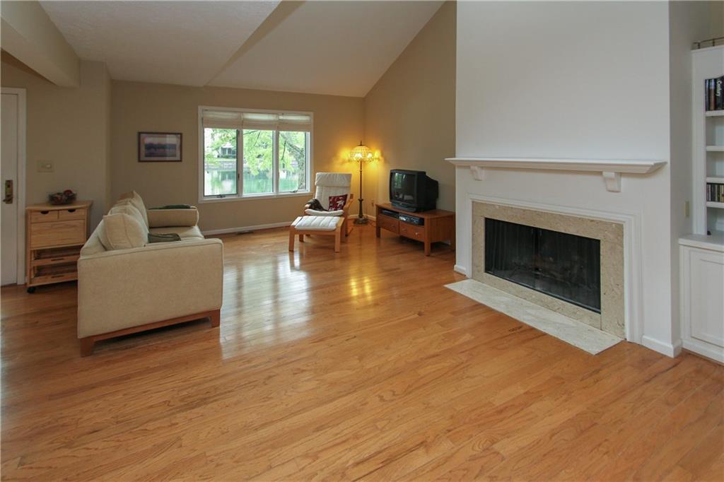 7422 Longleat Road Indianapolis, IN 46240 - Photo 8 of 20 Gallery Image 8
