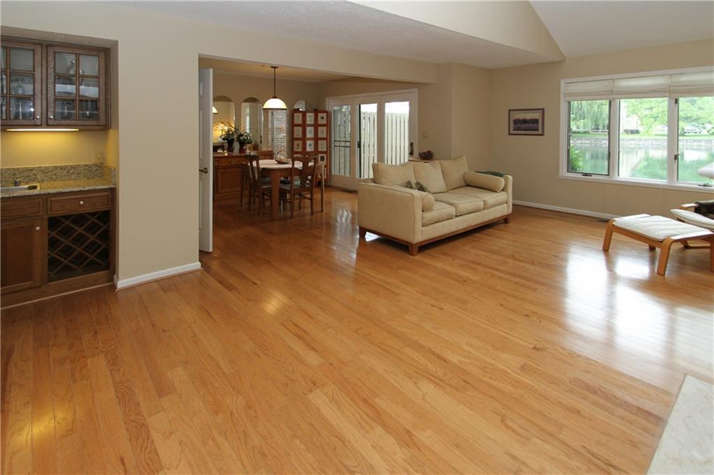7422 Longleat Road Indianapolis, IN 46240 - Photo 9 of 20 Gallery Image 9