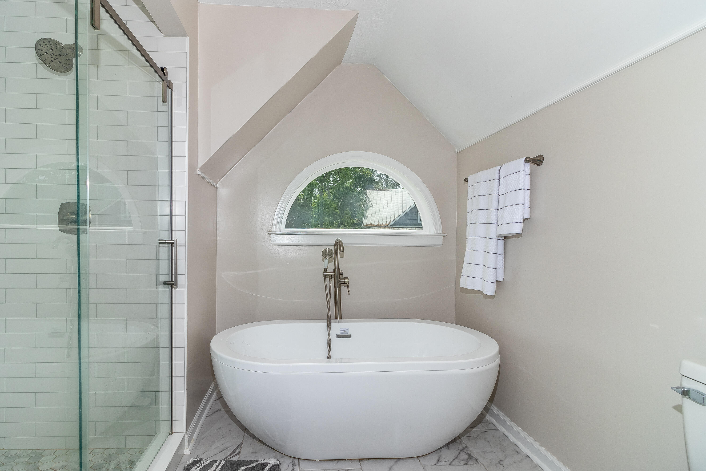 3557 Watervale Way Augusta, GA 30907 - Photo 34 of 53 Soaking tub