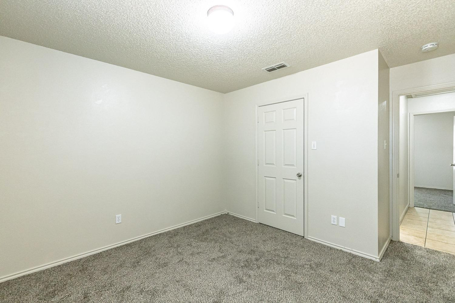 5812 96th Street, Unit B Lubbock, TX 79424 - Photo 26 of 33 Photo 26
