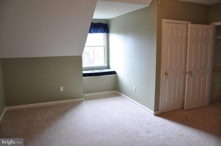13925 Sunnybrook Road Phoenix, MD 21131 - Photo 21 of 30 an empty room with windows