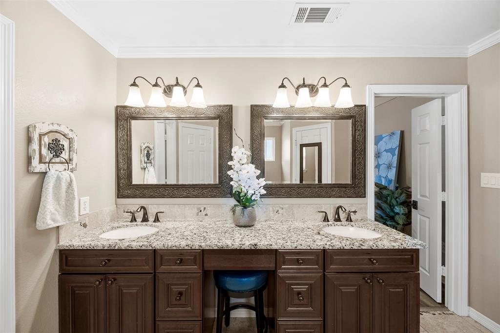 2831 Skinner Road Midlothian, TX 76065 - Photo 20 of 40