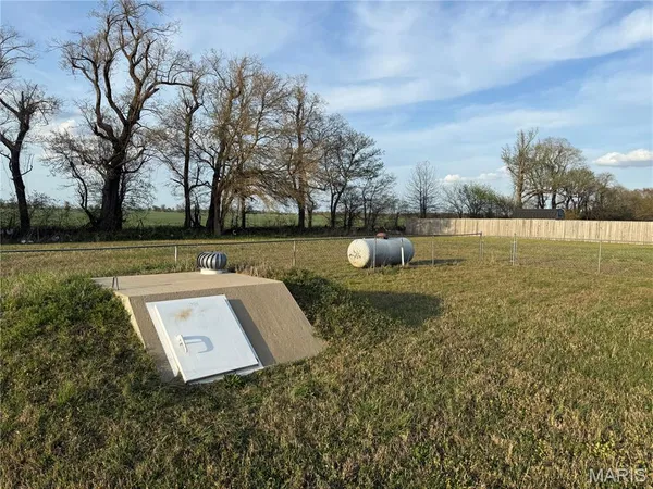$185,000 | 118 Heartland Drive, Charleston, MO 63834