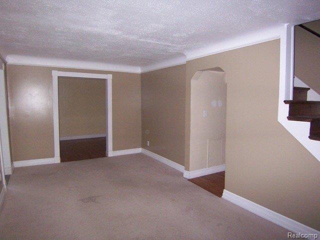 2425 Maplecrest Road Sterling Heights, MI 48310 - Photo 9 of 17 100_1756