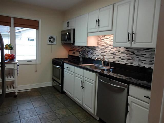 3595 Ramsgate Road Upper Arlington, OH 43221 - Photo 10 of 25