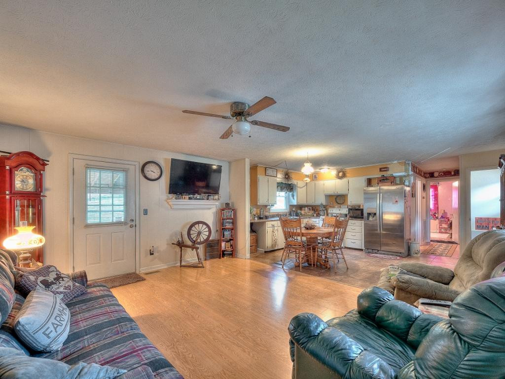 8880 Anglers Way Road Duffield, VA 24244 - Photo 4 of 36 Photo 4