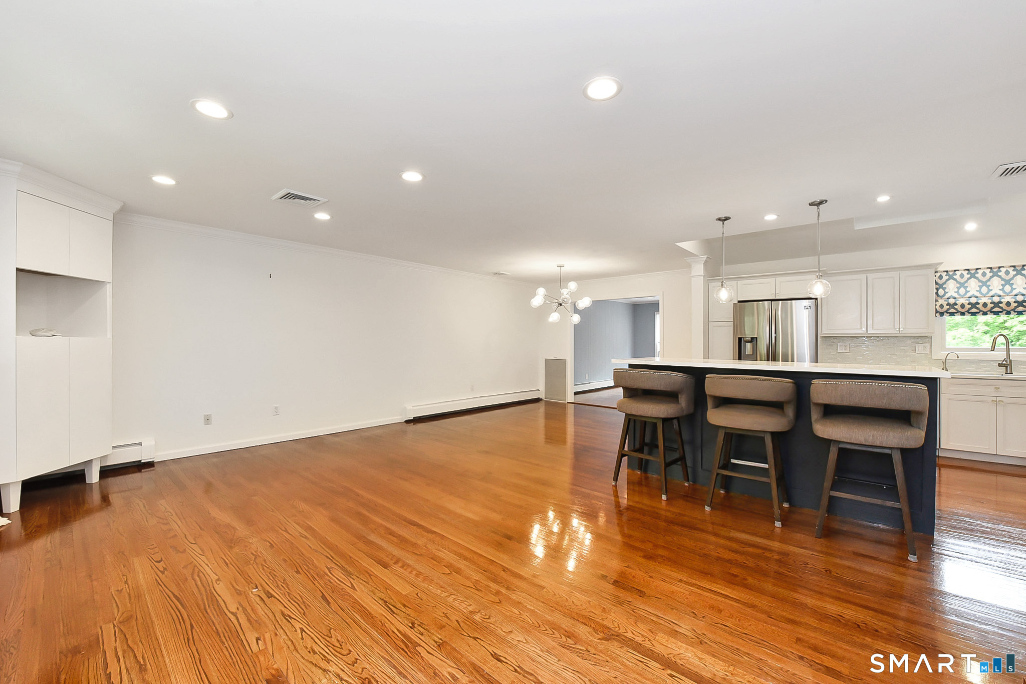 17 Grey Hollow Road Norwalk, CT 06850 - Photo 8 of 39