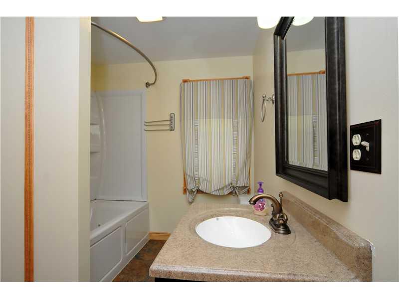 1033 Monaca Rd (stobo St) Monaca, PA 15061 - Photo 15 of 21 Full Bath.