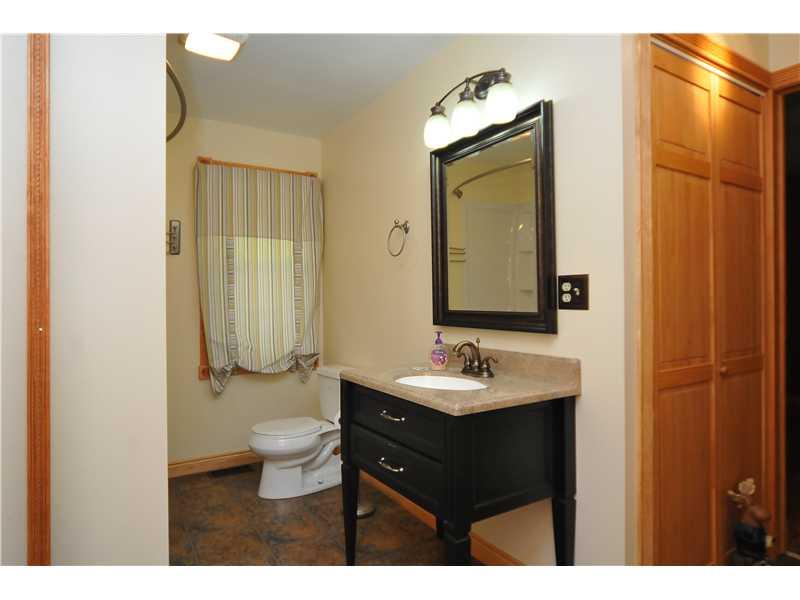 1033 Monaca Rd (stobo St) Monaca, PA 15061 - Photo 16 of 21 Full Bath.