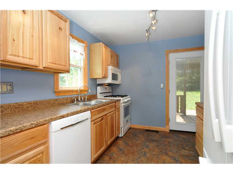 1033 Monaca Rd (stobo St) Monaca, PA 15061 - Photo 9 of 21 Kitchen.