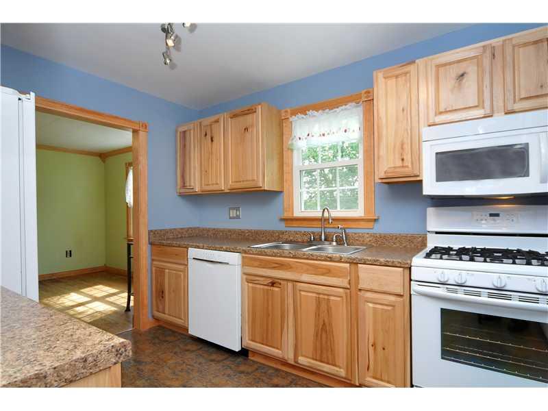 1033 Monaca Rd (stobo St) Monaca, PA 15061 - Photo 10 of 21 Kitchen.