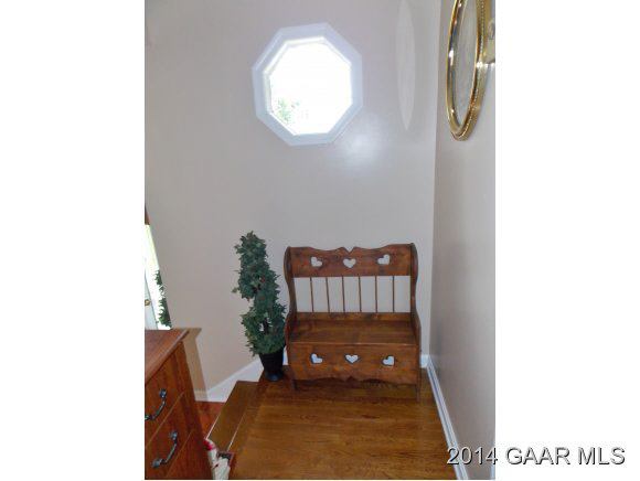 446 Mt Torrey Road Lyndhurst, VA 22952 - Photo 17 of 24 a living room with furniture and a potted plant