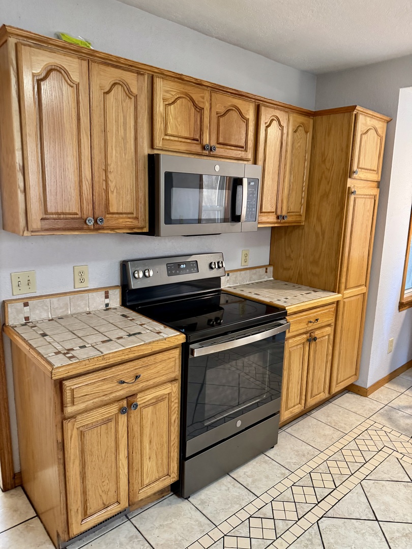 602 South 9th Street Clinton, IA 52732 - Photo 10 of 27