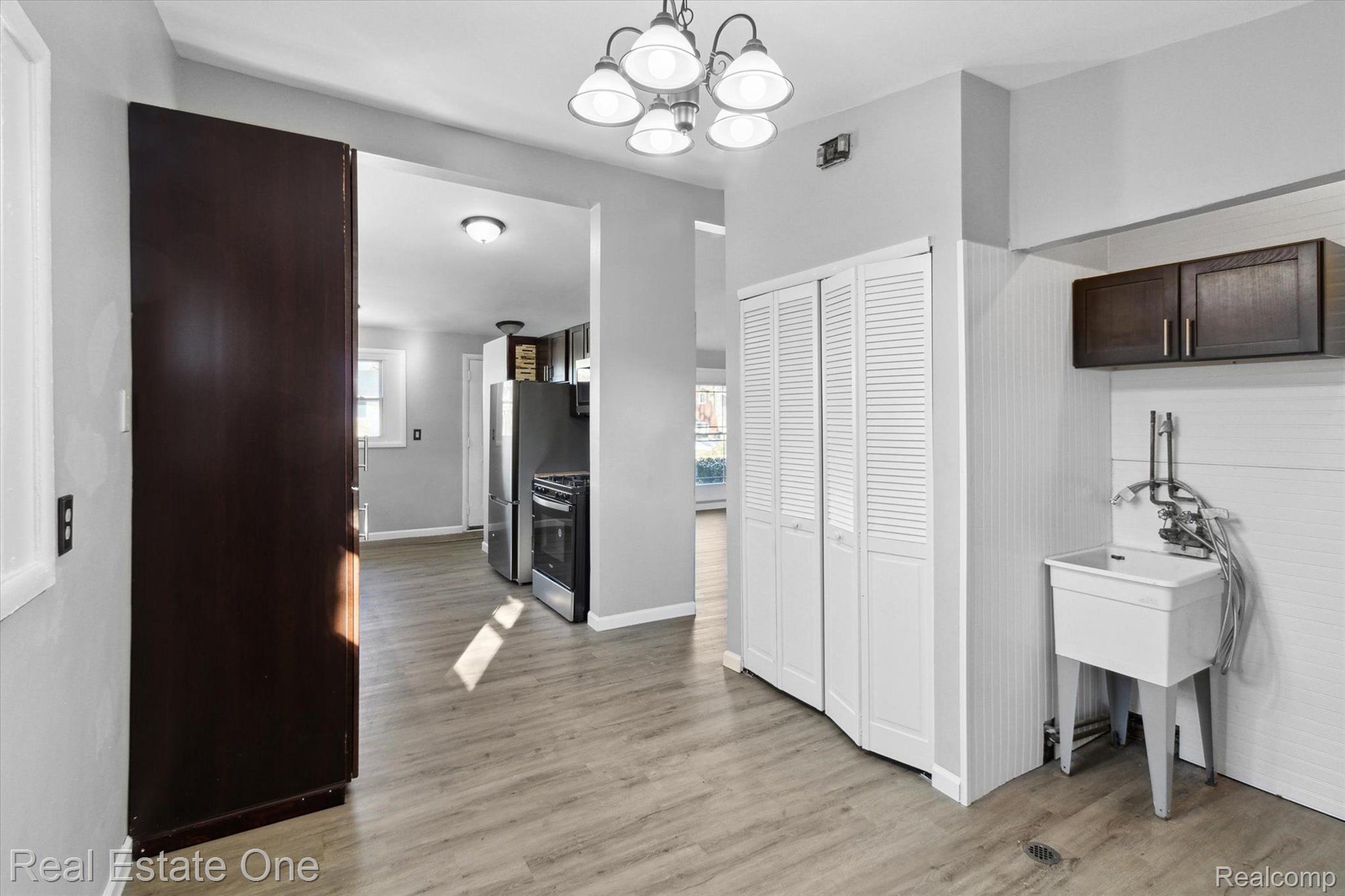 29207 York Street Inkster, MI 48141 - Photo 14 of 57 Gallery Image 14