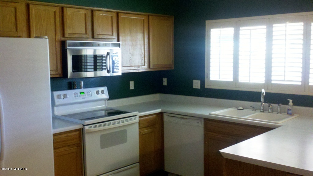 2502 East John Cabot Road Phoenix, AZ 85032 - Photo 4 of 16 Kitchen 1