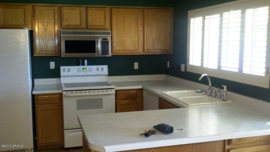 2502 East John Cabot Road Phoenix, AZ 85032 - Photo 5 of 16 Kitchen 2