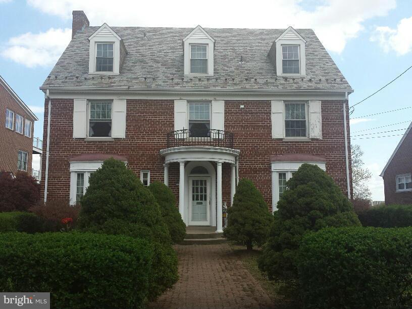 1707 South Arlington Ridge Road Arlington, VA 22202 - Photo 1 of 15 Exterior (Front)