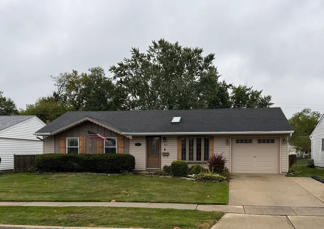 $329,000 | 803 East Streamwood Boulevard, Streamwood, IL 60107