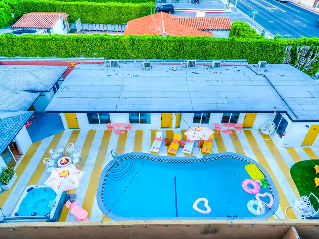 $2,500,000 | 1339 North Indian Canyon Drive, Palm Springs, CA 92262