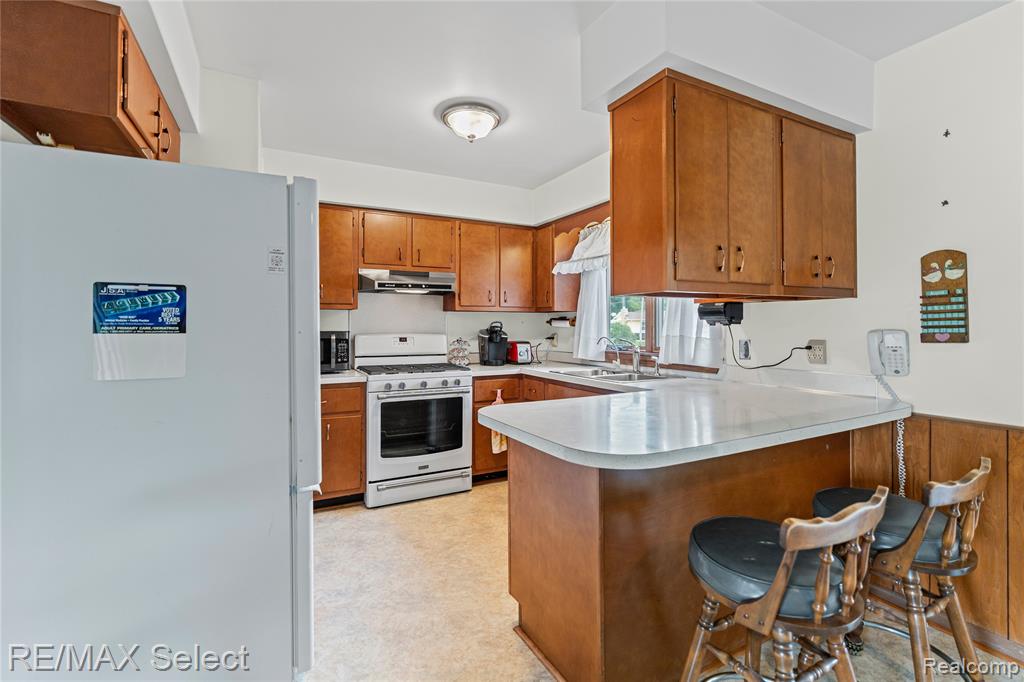 4437 Stoney Ridge Road Flint, MI 48507 - Photo 5 of 24
