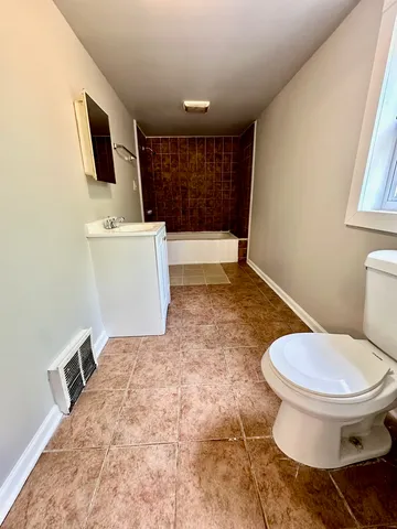 $246,000 | 50 Sheridan Street, Elgin, IL 60123