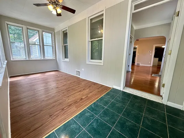 $246,000 | 50 Sheridan Street, Elgin, IL 60123