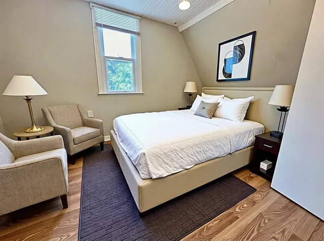 $246,000 | 50 Sheridan Street, Elgin, IL 60123