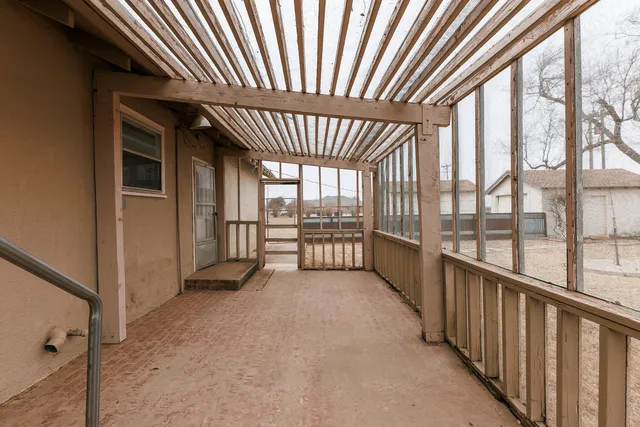 a view of a black and white wall