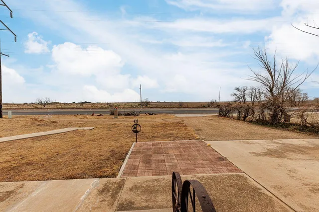 $135,000 | 1228 South Ralls Highway, Floydada, TX 79235