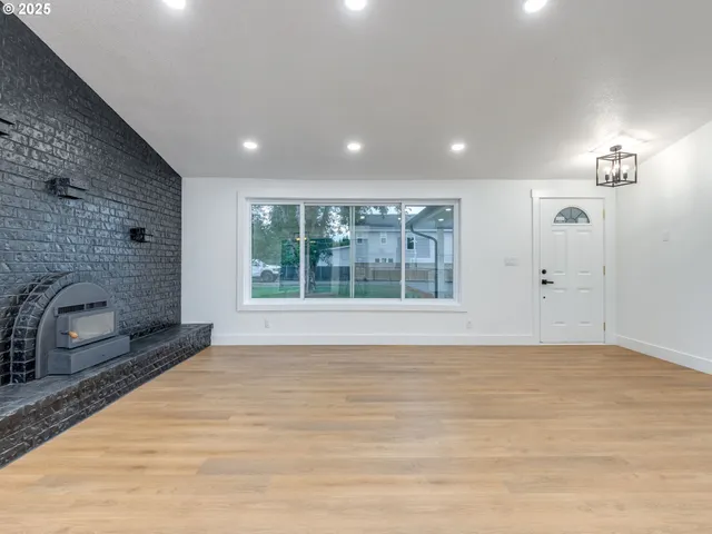 $579,999 | 12611 Northeast 44th Street, Vancouver, WA 98682